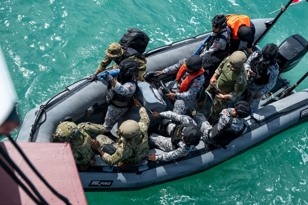 U.S. Coast Guard Conduct Joint VBSS Training