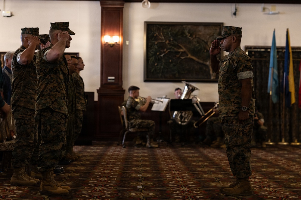 Col. Kimberly Sile assumes command of H&amp;S Bn, MCIPAC
