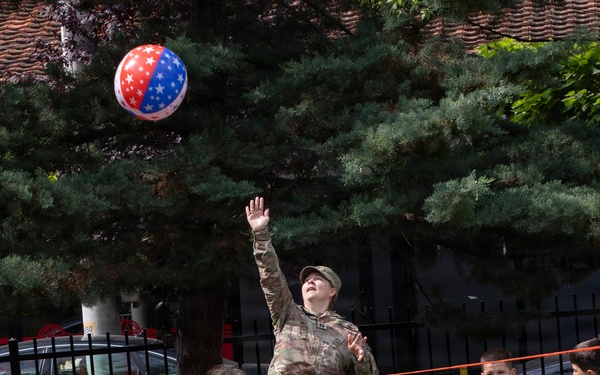 Future School students celebrate U.S. Independence Day with KFOR RC-E Soldiers
