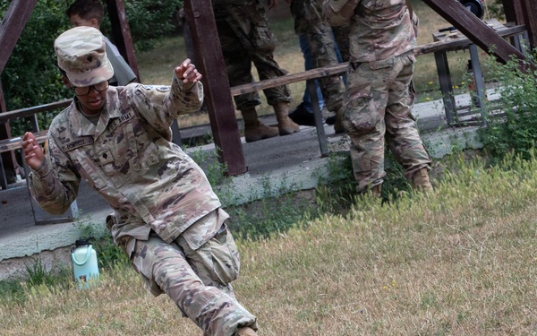 Future School students celebrate U.S. Independence Day with KFOR RC-E Soldiers
