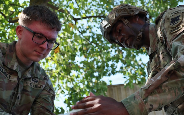 SETAF-AF Soldiers complete combat lifesaver casualty assessment