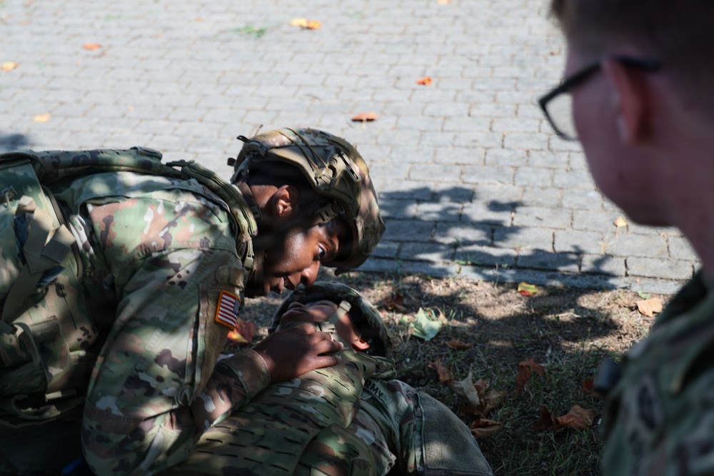 SETAF-AF Soldiers complete combat lifesaver casualty assessment