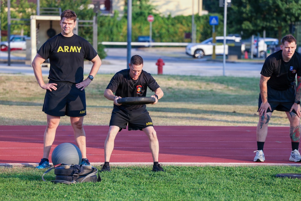 USAFRICOM command senior enlisted leader joins Soldiers for physical readiness training