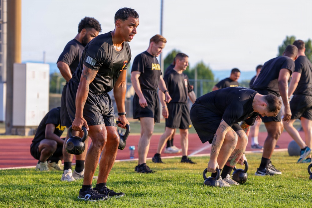 USAFRICOM command senior enlisted leader joins Soldiers for physical readiness training