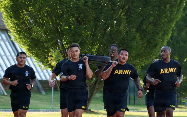 USAFRICOM command senior enlisted leader joins Soldiers for physical readiness training