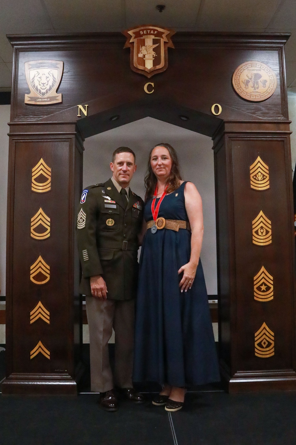 Vicenza Sergeant Morales Club honors NCO excellence, welcomes first retired Italian army honorary inductee