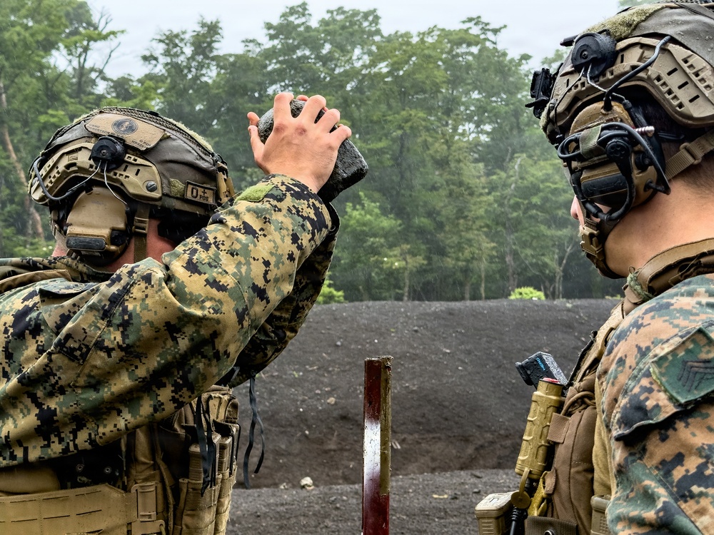 Fuji Viper 26.3 | U.S. Marines Conduct a Demolition Range