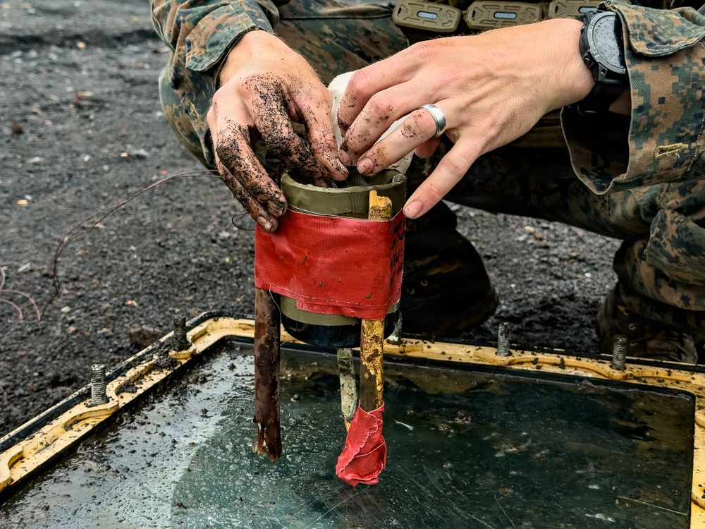 Fuji Viper 26.3 | U.S. Marines Conduct a Demolition Range