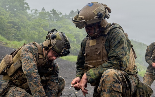 Fuji Viper 26.3 | U.S. Marines Conduct a Demolition Range