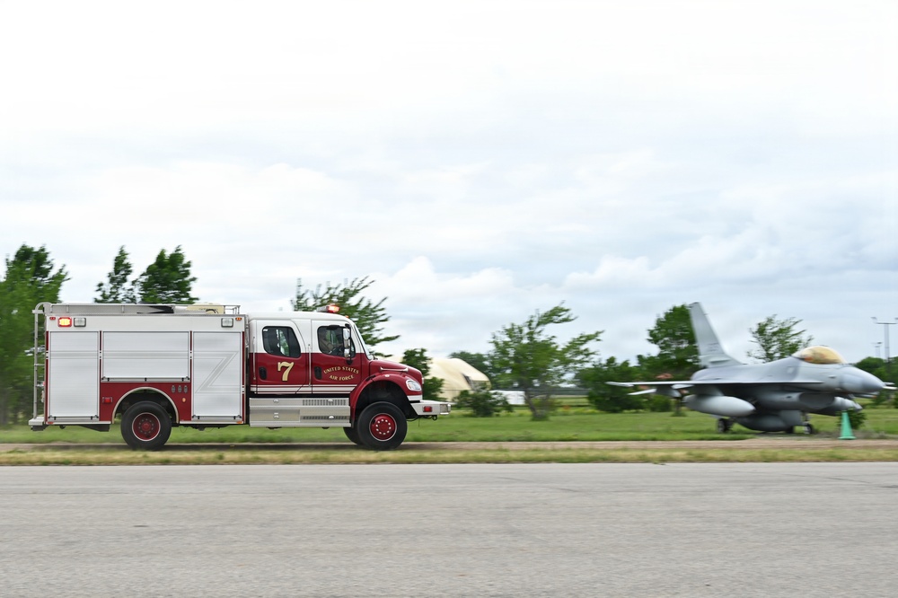 Rescue 7 Responds to Simulated F-16 Fighting Falcon Emergency