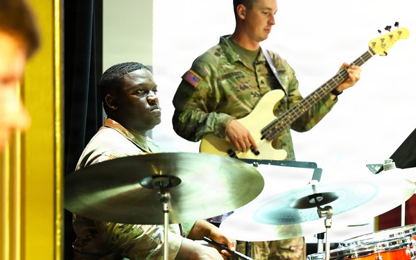 Illinois National Guard’s 144th Army Band Ends America’s 250th Birthday Weekend With a Special Concert in Sandwich’s Historic Opera House
