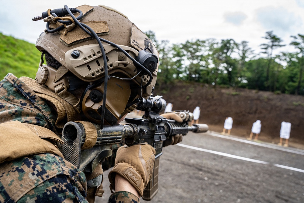 Fuji Viper 26.3 | U.S. Marines Conduct a Short- and Long-Bay Live-Fire Range