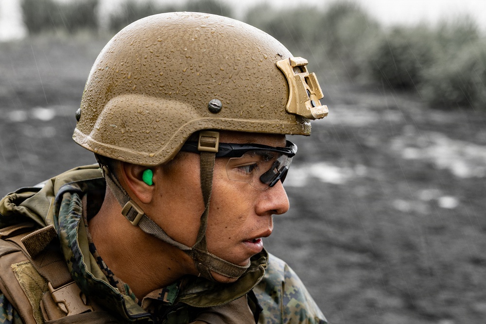 Fuji Viper 26.3 | U.S. Marines Conduct a Short- and Long-Bay Live-Fire Range