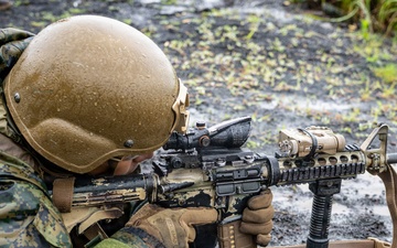 Fuji Viper 26.3 | U.S. Marines Conduct a Short- and Long-Bay Live-Fire Range