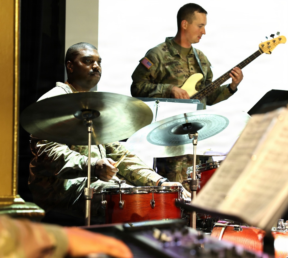 Illinois National Guard’s 144th Army Band Ends America’s 250th Birthday Weekend With a Special Concert in Sandwich’s Historic Opera House