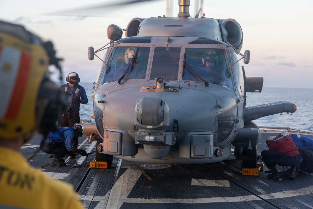 USS Princeton Conducts Flight Operations