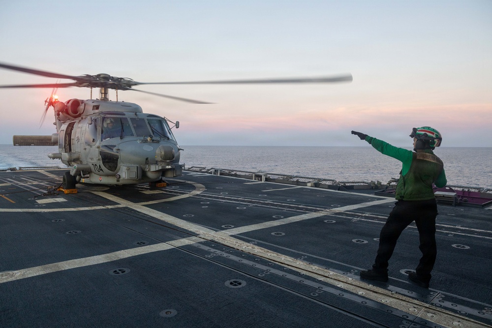 USS Princeton Conducts Flight Operations