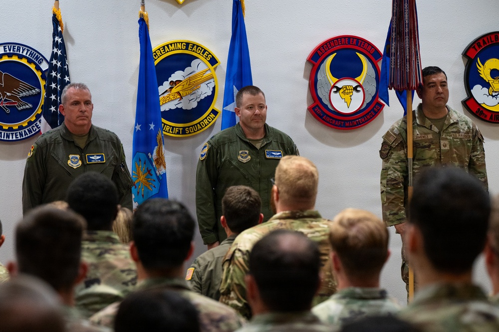40th AS receives Gallant Unit Citation from 18th AF commander