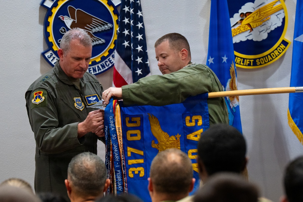40th AS receives Gallant Unit Citation from 18th AF commander