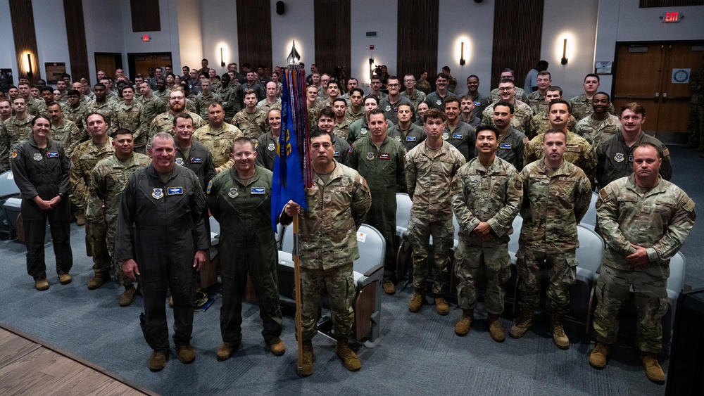 40th AS receives Gallant Unit Citation from 18th AF commander