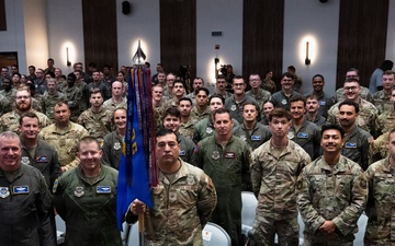 40th AS receives Gallant Unit Citation from 18th AF commander