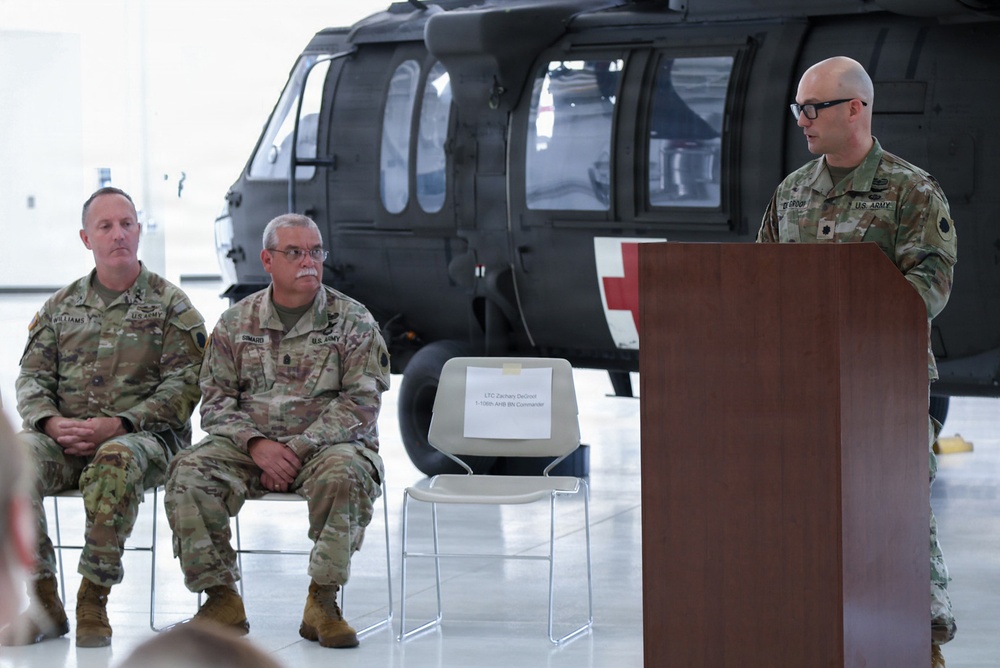Illinois Army Aviation MEDEVAC Writes Final Chapter of Unit’s History with Casing of Colors