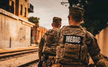U.S. Army Soldiers with Tennessee National Guard patrol Memphis