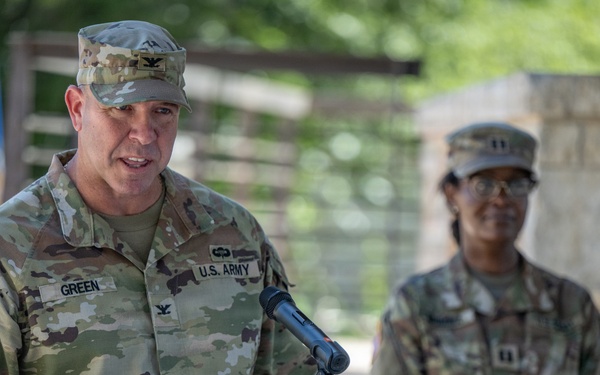 COL Christopher Green assumes command of the 106th Signal Brigade
