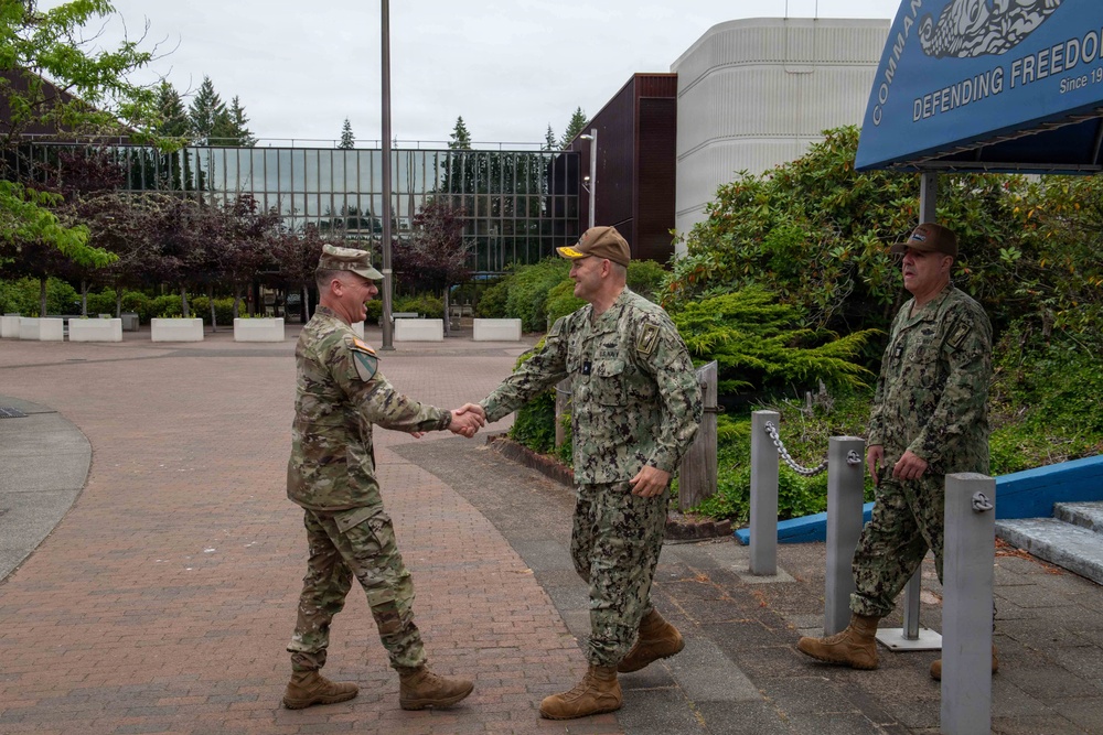 Maj. Gen. Thomas Friloux visits Commander, Submarine Group 9