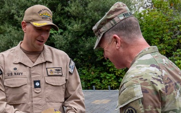 Maj. Gen. Thomas Friloux visits Commander, Submarine Group 9