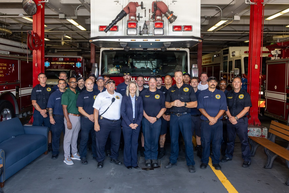Representative Jen Kiggans Visits Norfolk Naval Shipyard