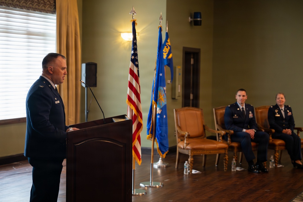 Treadwell takes command of Integrated C4ISR Analysis Squadron