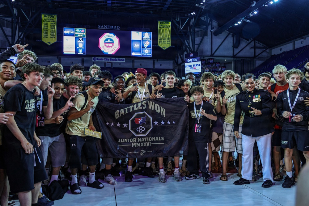 Marines Present Awards During Freestyle Finals