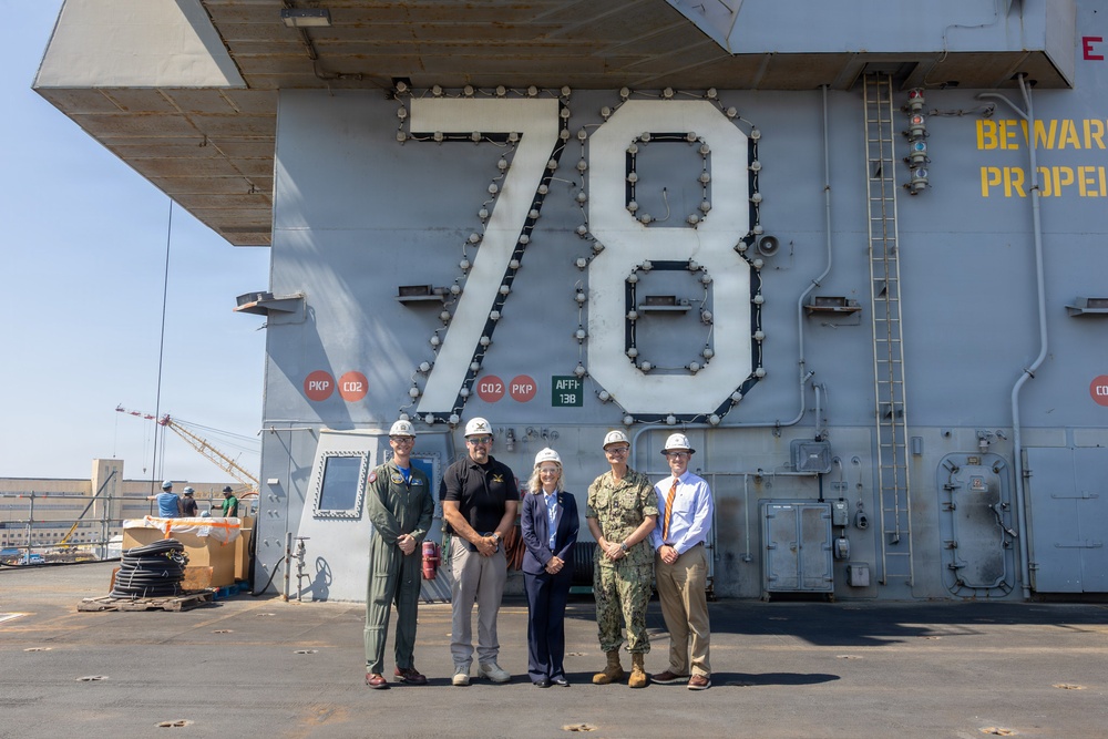 Representative Jen Kiggans Visits Norfolk Naval Shipyard