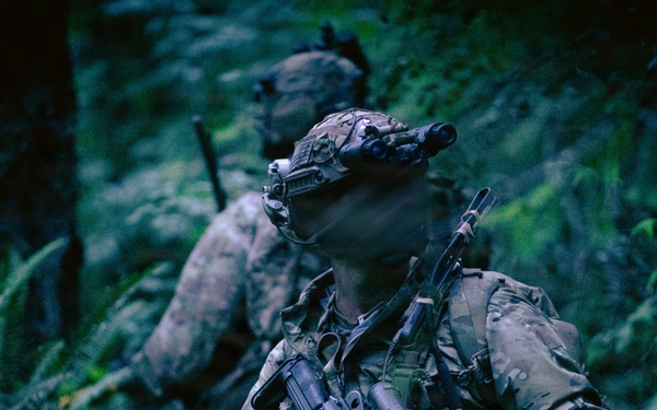 1st Special Forces Group (Airborne) conducts night infiltration training during Tahoma Strike