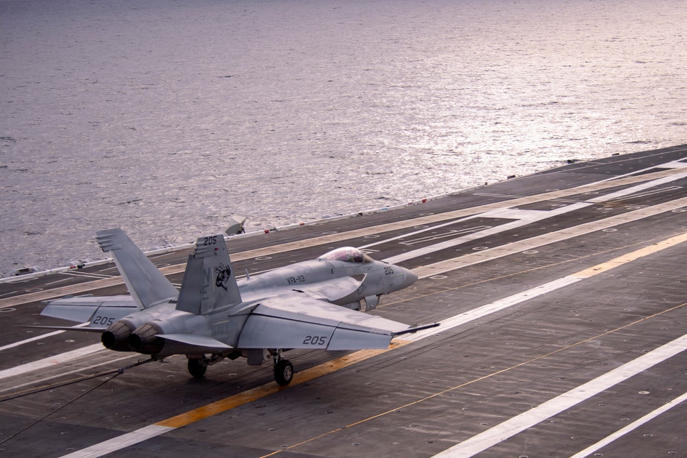 USS Carl Vinson (CVN 70) conducts flight operations