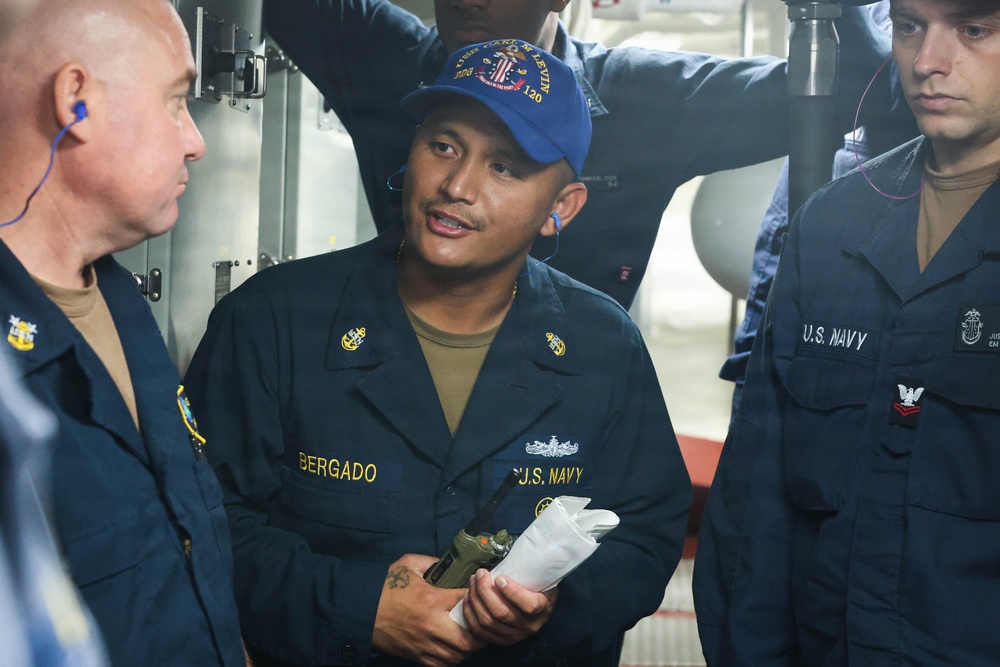 USS Carl M. Levin conducts training exercise during RIMPAC 26