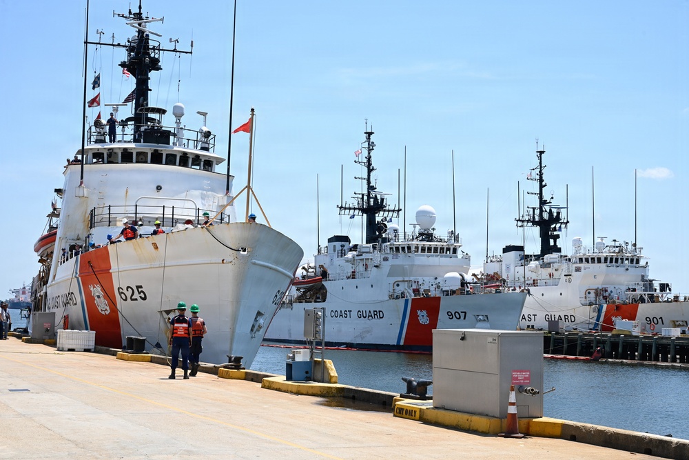 Coast Guard welcomes two cutters to new Virginia homeport