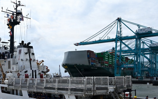 Coast Guard welcomes two cutters to new Virginia homeport