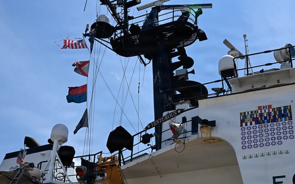Coast Guard welcomes two cutters to new Virginia homeport