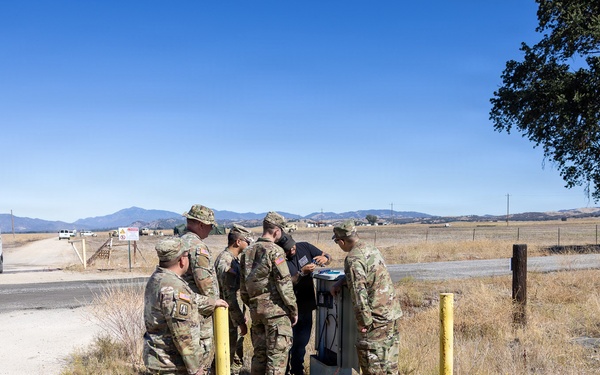 812th TIN-E Signal Company Supports CSTX 91-26-02 Operations at Fort Hunter Liggett