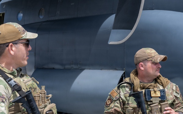 21st AEW strengthens community ties during Rota Community Day