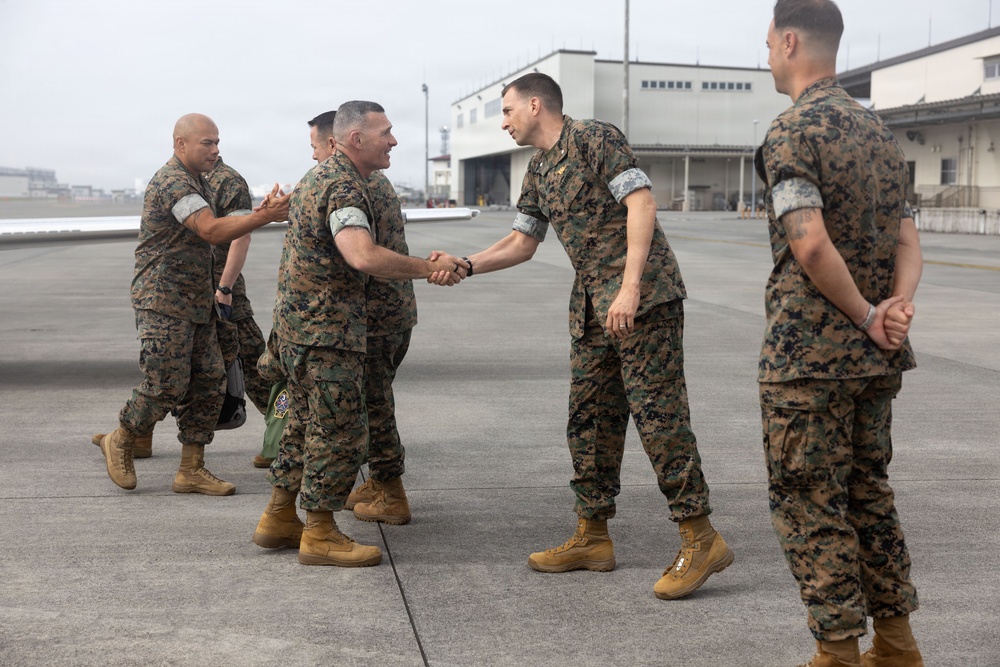 Brig. Gen. Ralph Rizzo visits MCAS Iwakuni