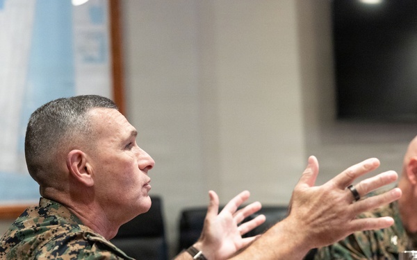Brig. Gen. Ralph Rizzo visits MCAS Iwakuni