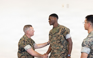 Brig. Gen. Ralph Rizzo visits MCAS Iwakuni