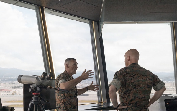 Brig. Gen. Ralph Rizzo visits MCAS Iwakuni
