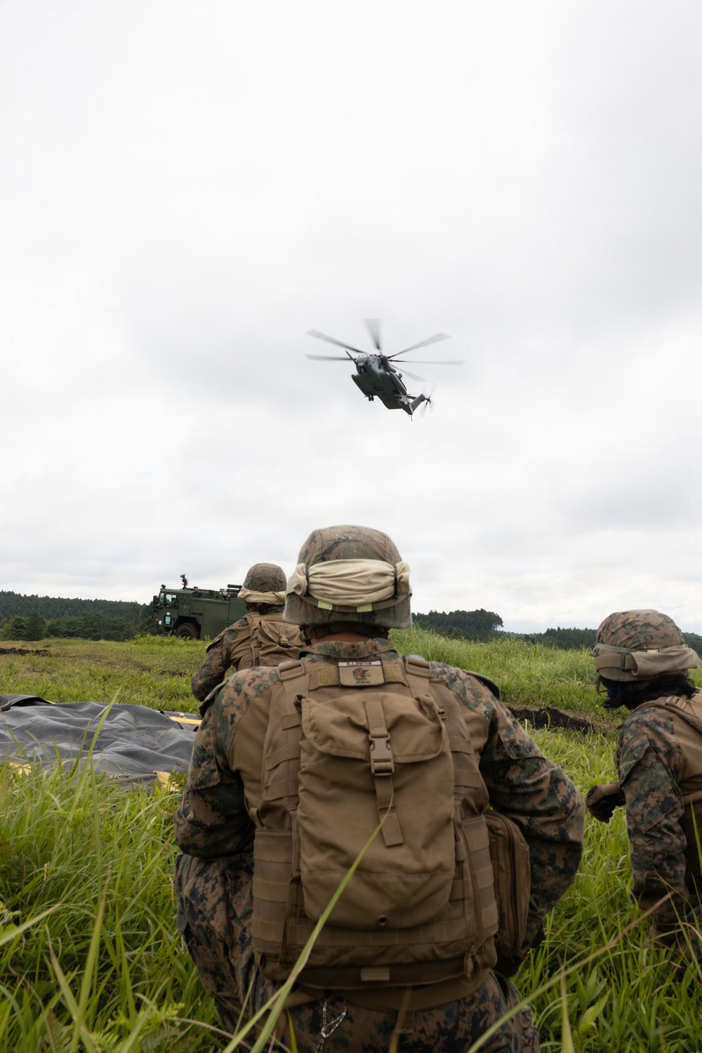 HMH-361 lands at a FARP site