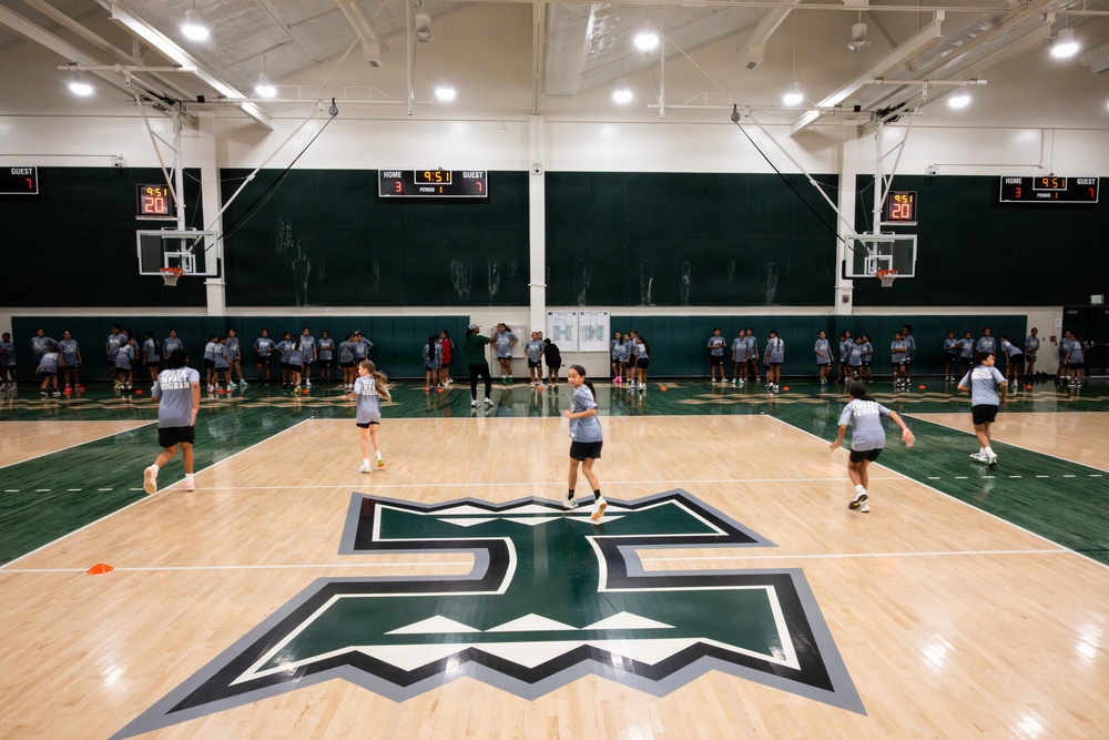 94th Army Air and Missile Defense Command  Soldiers assist University of Hawaii at Manoa’s Women’s Basketball team during Youth Impact Program