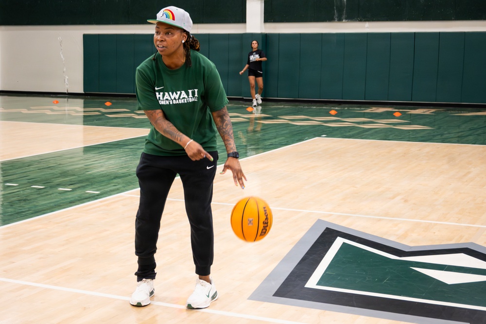 94th Army Air and Missile Defense Command  Soldiers assist University of Hawaii at Manoa’s Women’s Basketball team during Youth Impact Program