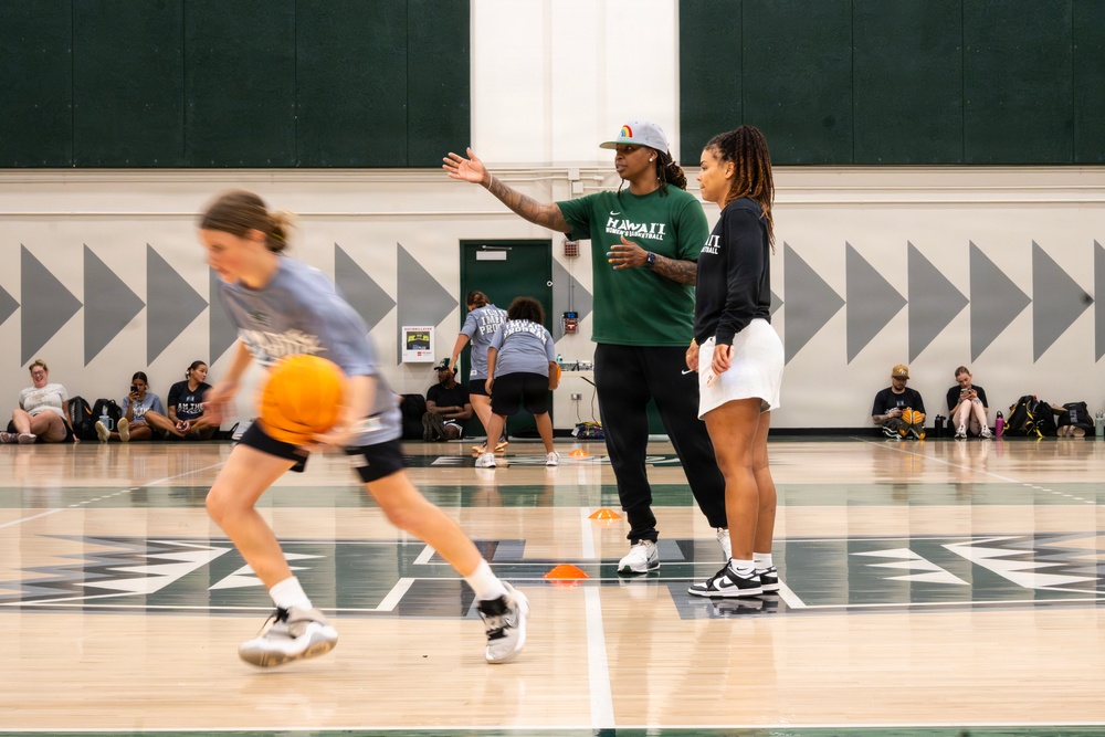94th Army Air and Missile Defense Command  Soldiers assist University of Hawaii at Manoa’s Women’s Basketball team during Youth Impact Program